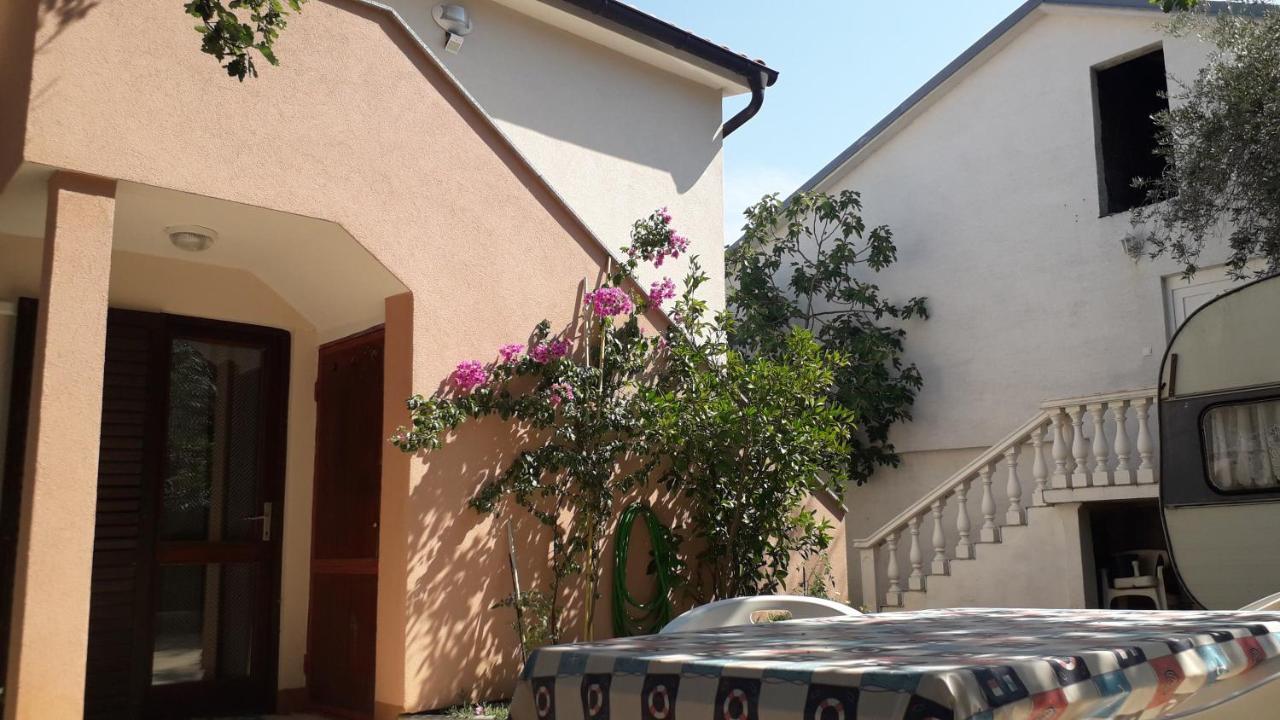 Ližnjan Apartmani Mia מראה חיצוני תמונה
